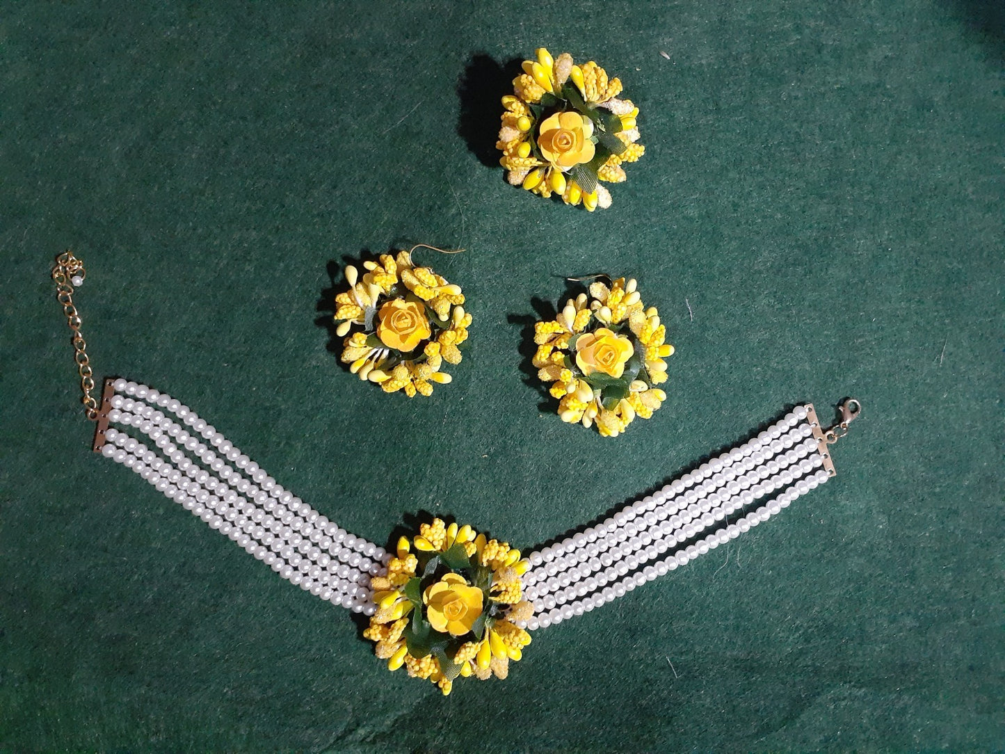 Artificial Flower Jewellery For Mehndi, Mayon, Or Haldi Ceremonies