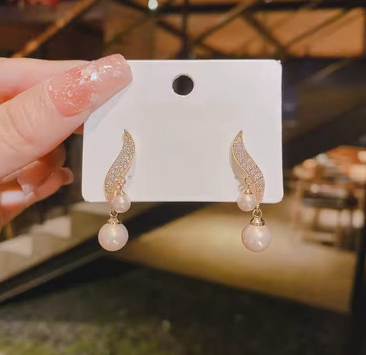 S Shape Crystal Leaf Drop Elegant Pearl Zircon Korean Earring